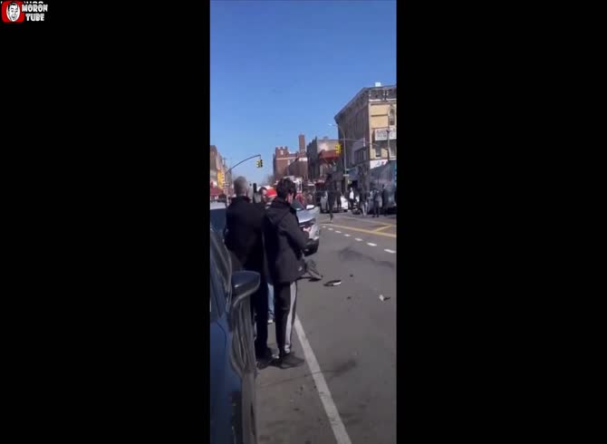 Video :A motorist kills two individuals as they rush through the city